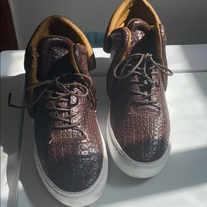 Supra Hightop Brown Sneakers